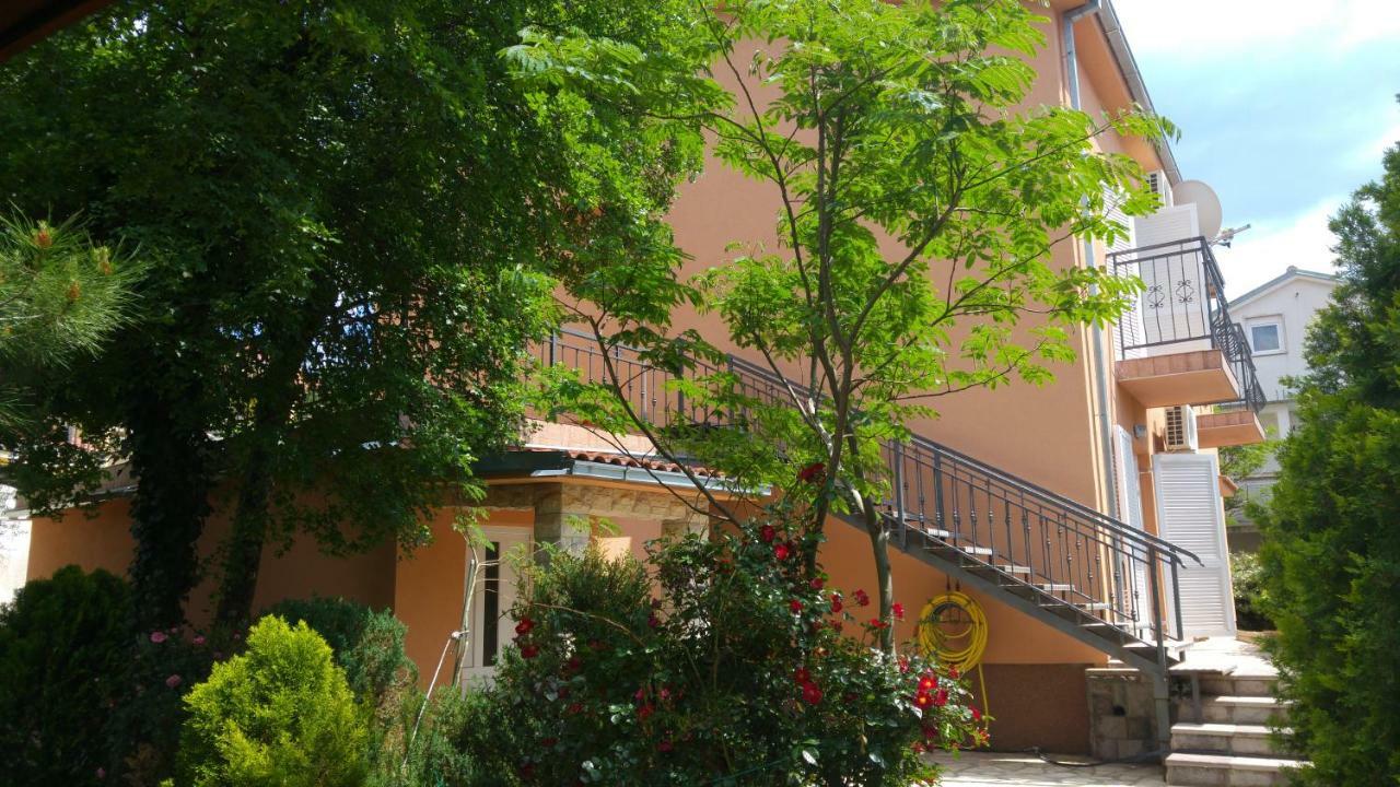Apartments Eden Jadranovo Esterno foto